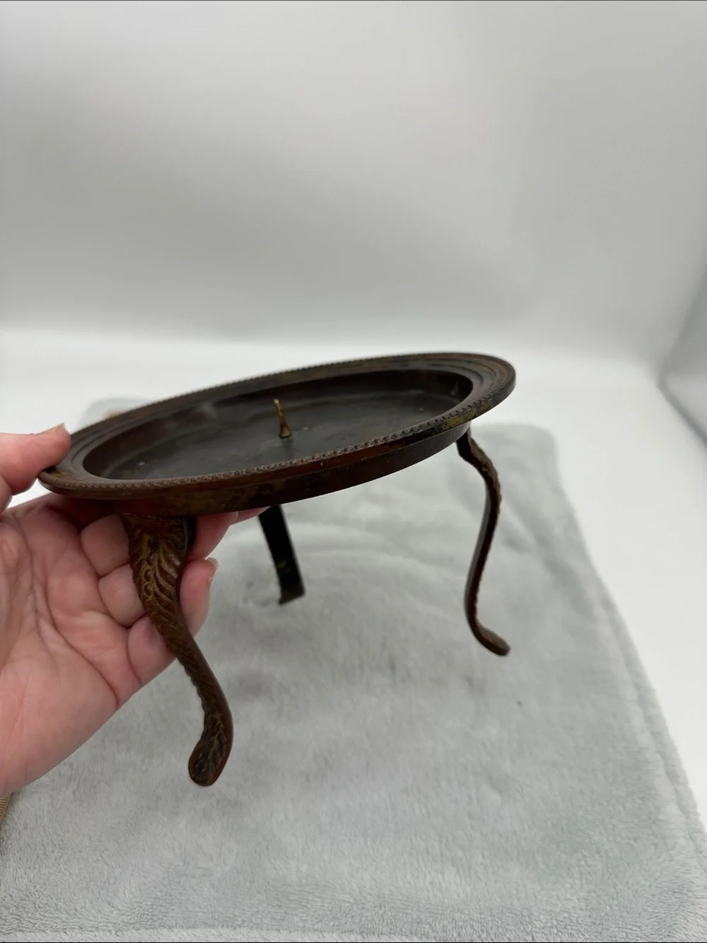 Vintage Pier 1 Italian Leaf Design on 3-Legs Iron Candle Holder in Aged Bronze
